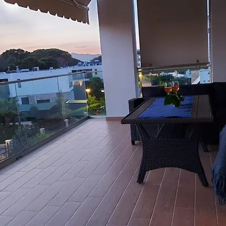 公寓 Sunset Seaside 2br With Large Balcony At San Pietro Gjiri I Lalzit Plazhi San Pietro